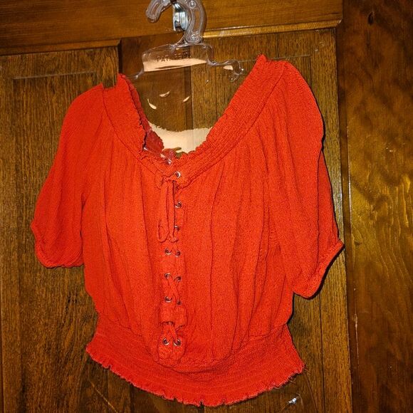 Wishful Park Romantic Red off shoulder crop blouse top M - Picture 6 of 6
